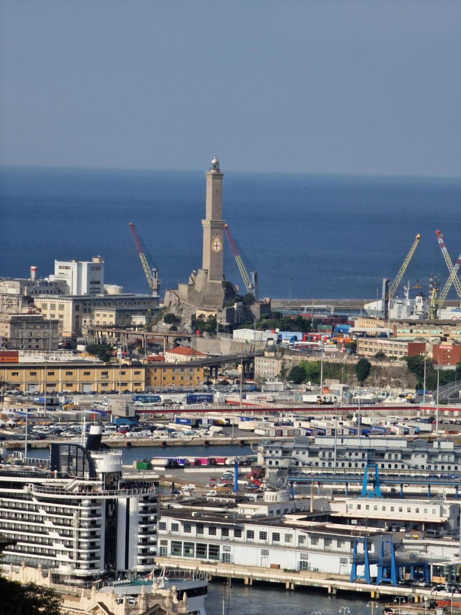 La Perla Bianca * Genoa